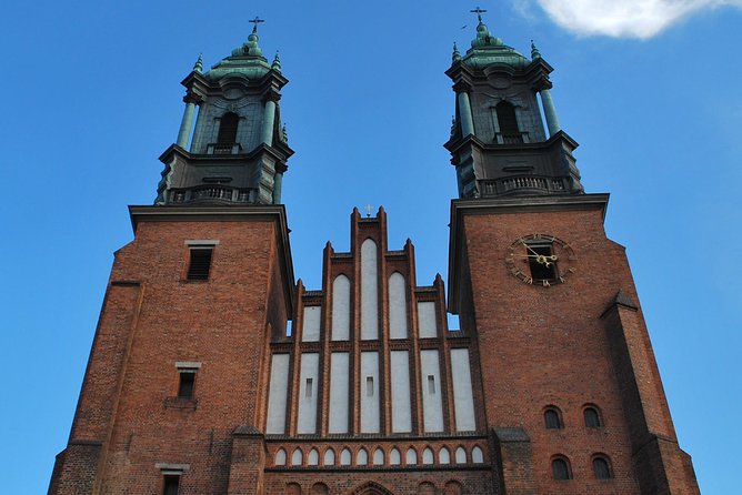 Poznan private tailor made tour with a local guide-driver - Ostrow Tumski: Cathedral Island and a great way to frame the whole city