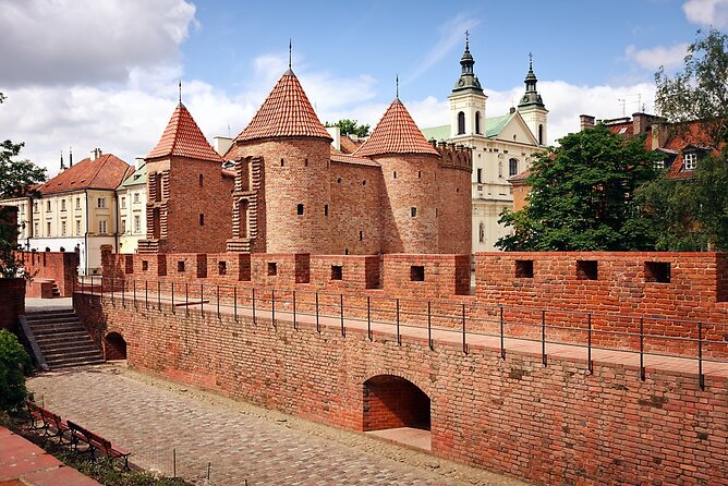Private 4h Tour in Warsaw Old Town - Warsaw Uprising Monument to Ulica Miodowa, where the city’s elite lived