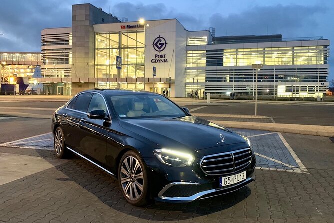 Private Airport Transfer (GDN) to City Center Gdansk (1-3 PAX) - What the Driver Actually Does for You