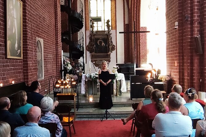 Private Candlelight concerts with classical music in Wroclaw - 50 minutes, 7 pm start, and why timing matters