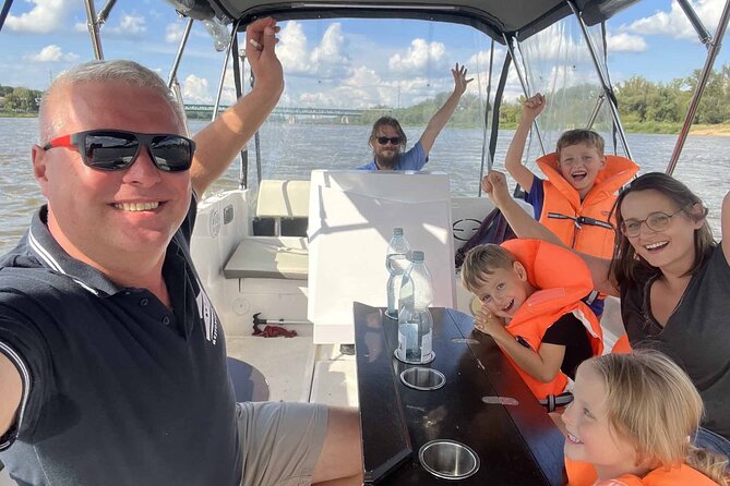 Private Cruise on Vistula in Warsaw for 9 with our Helmsman - Key highlights you will feel fast