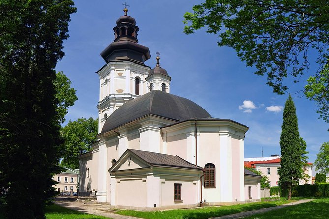 Private guide-driver & car services in Poland & Central Europe - How a Private Guide-Driver Works When You Want Warsaw, on Your Terms
