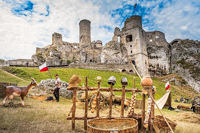 Private Guided Tour to Trail of the Eagles Nests from Krakow - Ogrodzieniec ruins near Podzamcze: dramatic stone, quick but memorable