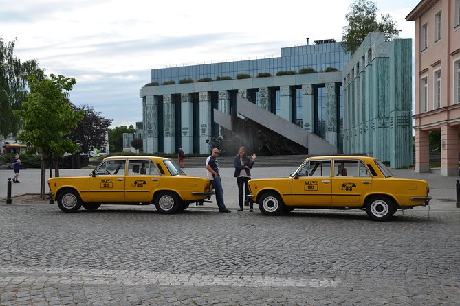 Private Historical Tour of Warsaw by a Retro Fiat with Pickup - Castle Square (Plac Zamkowy): the Royal Route’s connective tissue