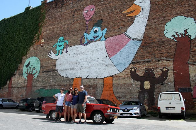 Private Historical Tour of Warsaw by a Retro Fiat with Pickup - Praga Polnoc: the district that helps you feel older Warsaw