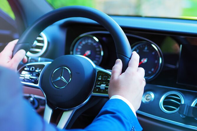 Private One-Way Transfer from Kraków to Katowice Airport - Quick hits