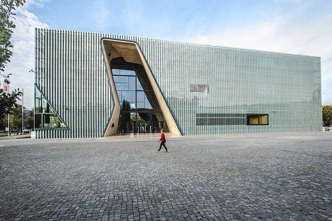 Private Tour: Warsaw Ghetto with a local Historian - Stop-by-Stop: Umschlagplatz, Mila 18, POLIN Area, and the Ghetto Wall
