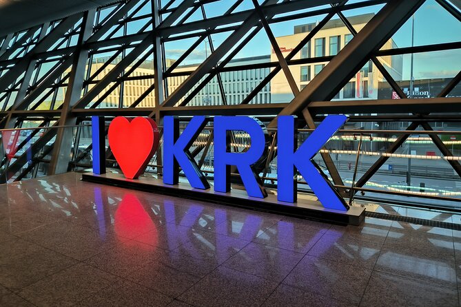 Private transfer from/to Krakow airport / City of Krakow - A smooth start in Krakow, with a driver already on your side