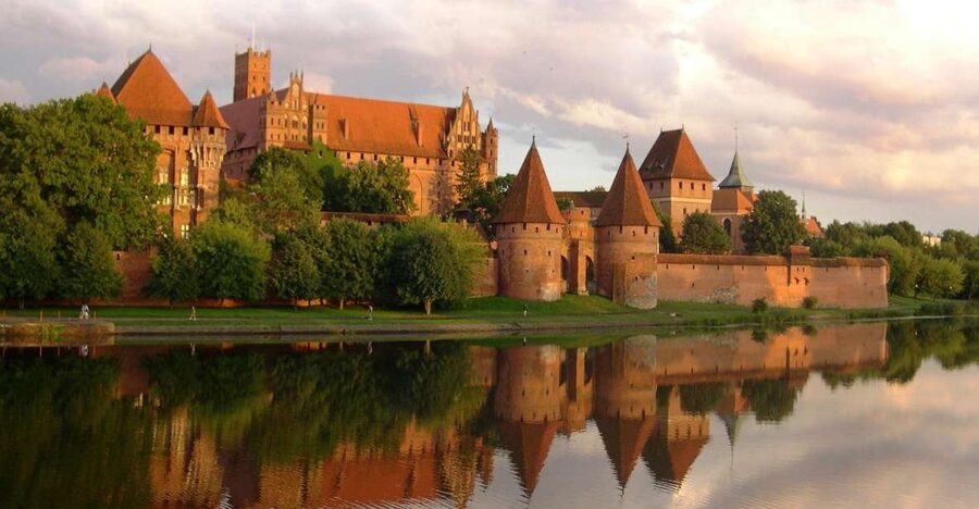 Private transportation to the Malbork Castle from Gdansk - Timing that works: 5 hours total with 3 hours at Malbork