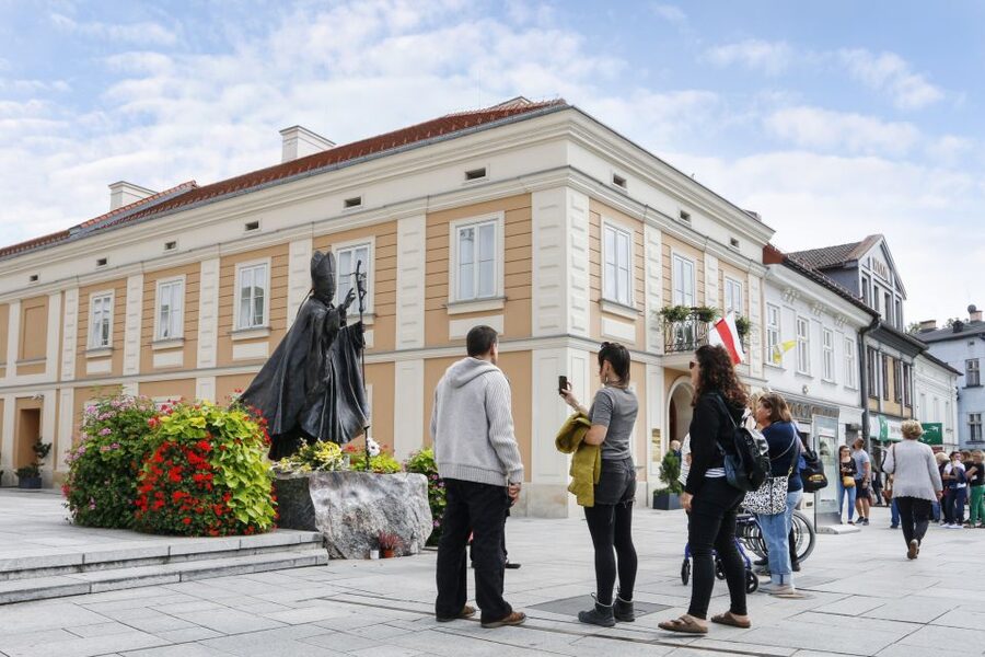Private Trip to Wadowice: Home Town of John Paul II - Comfortable Transport From Kraków (and Why It Changes Your Mood)