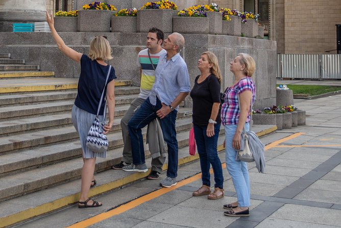 Private walking tour: all about Warsaw - Stop 6: Grob Nieznanego Zolnierza for the changing of the guard