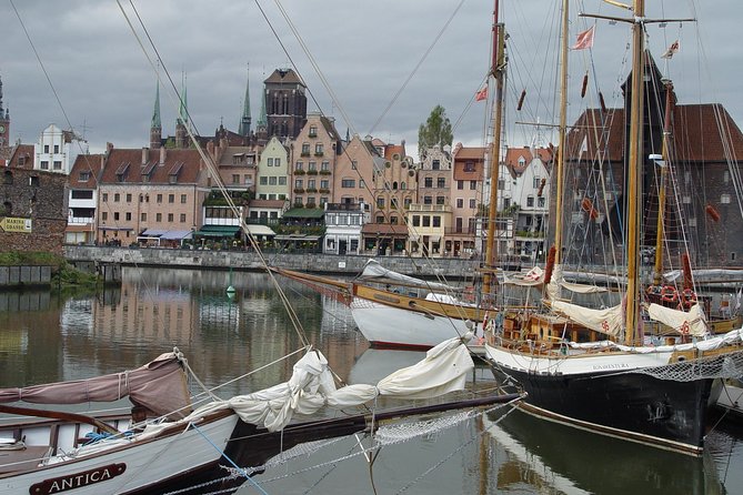 Private Walking Tour of Gdansk Old Town - Main Town Hall Museum: multicultural references in city authority