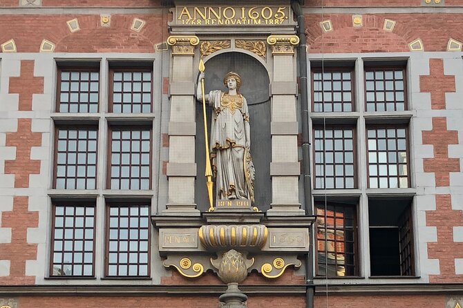 Private Walking Tour of Old Gdańsk with an architect-guide - Great Armoury (Wielka Zbrojownia): Renaissance Wealth in One Building