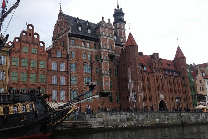 Private Walking Tour of Old Gdańsk with an architect-guide - Mariacka Street, Brama Mariacka, and the Maritime Trade Walk