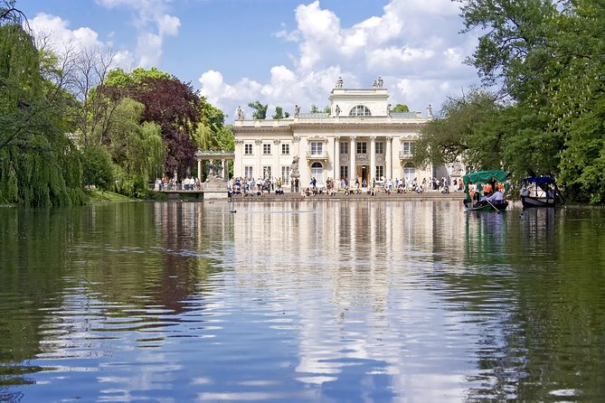 Private Warsaw City Tour with social-distance bus - Old Town time: Royal Castle outside, then the streets and squares