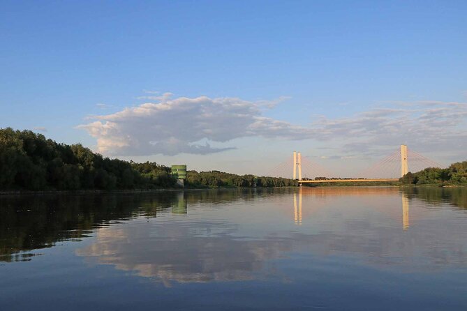 Rental of Motorboat for 5 on Vistula in Warsaw no Licenses Needed - Starting at Bulwar Bohdana Grzymały-Siedleckiego