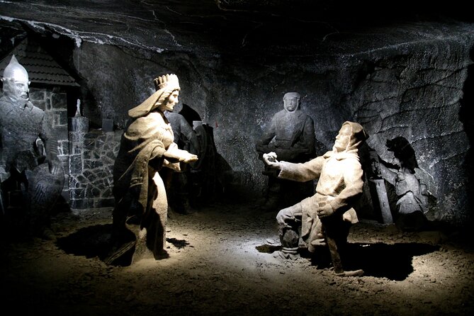 Salt Mine Wieliczka Guided Tour from Krakow - The 2.5 Kilometer Salt Route: Chambers, Carvings, and Mining Machines