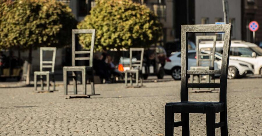 Schindler's Factory and Jewish Ghetto Guided Tour - Schindler’s Factory Museum: what you see before the street walk begins