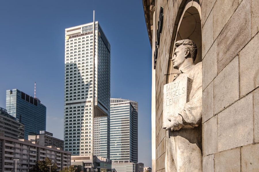 Secrets of Warsaw 4-hour Bike Tour - Skaryszewski Park’s lake break and second-largest park energy