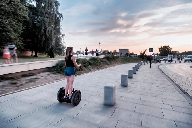 Segway Tour Warsaw: Old Town Tour - 1,5-Hour of Magic! - Sigismund’s Column and Castle Square: built for quick landmark learning