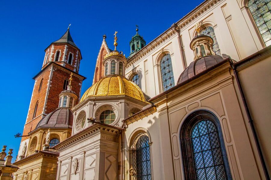 Skip-the-Line Wawel Castle Chambers Private Tour - Who should book this Wawel private tour