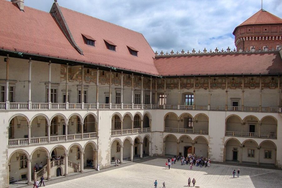 Skip-the-Line Wawel Castle Chambers Private Tour - Crown Treasury: regalia that explains the politics
