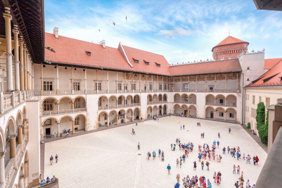Skip-the-Line Wawel Castle Chambers Private Tour - The private guide factor: small group energy and real answers