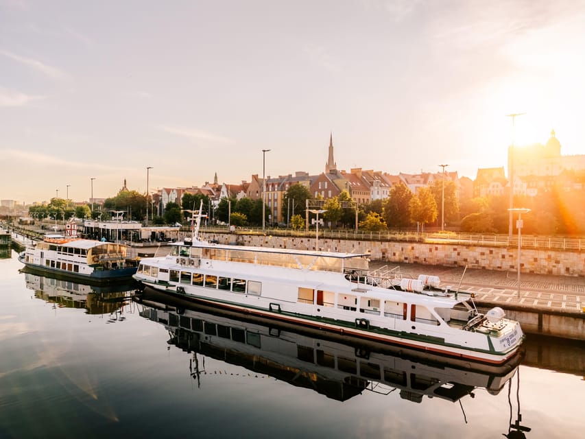 Szczecin: Cruise to the Dąbie Lake - The Audio Guide in Polish, German, or English: Turning Sights into Stories