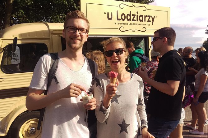Taste of Poland - Food and Culture Tour - Stop 4 at Dlugi Targ Square: snacks plus craft beer in the old-town heart