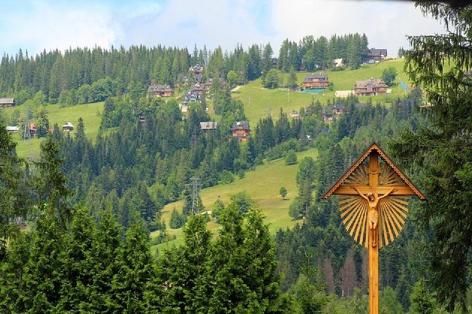Tatra Mountains Zakopane and Panoramic Dunajec River Rafting - Dunajec River rafting on the Pieniny side: where the scenery payoff happens