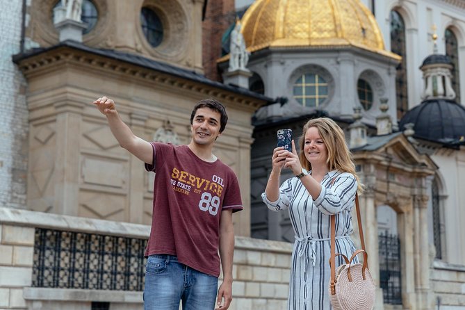 The Heart of Krakow: Old Town & Wawel Castle Private Tour - English guidance and real-world practicality