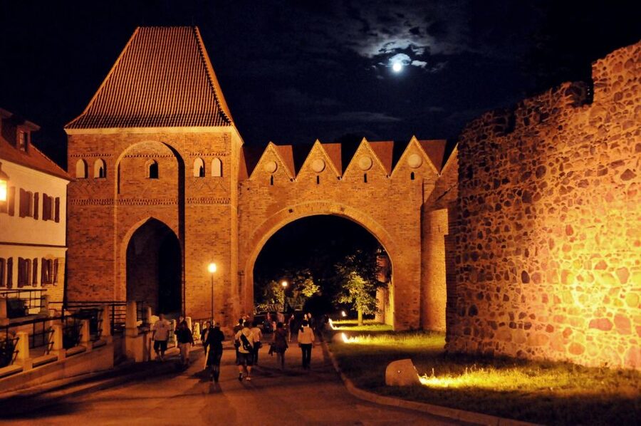 Torun: Private Walking Tour of a Medieval Town - Key things to know about this Toruń medieval walking tour