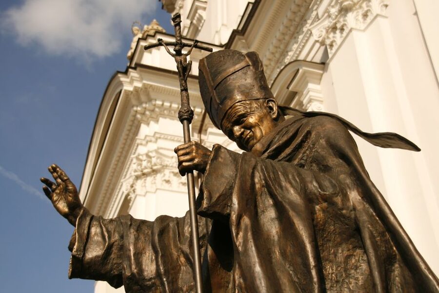 Tour to Wadowice: Hometown of Pope Saint John Paul II - Getting from Kraków to Wadowice: 50 km of meaningful time