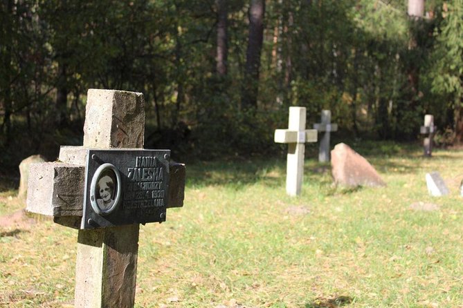 Treblinka Concentration Camp, Heartbreaking Tour from Warsaw - The guide matters: how English narration shapes what you take in