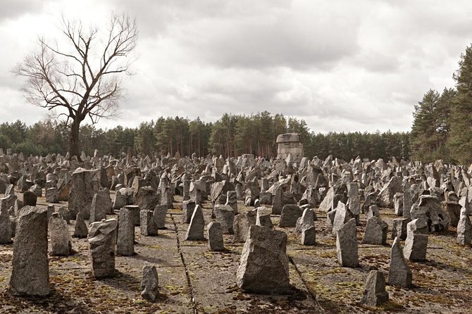 Treblinka Death Camp 6 Hour Private Tour from Warsaw - Food on the way back: a practical way to end the day