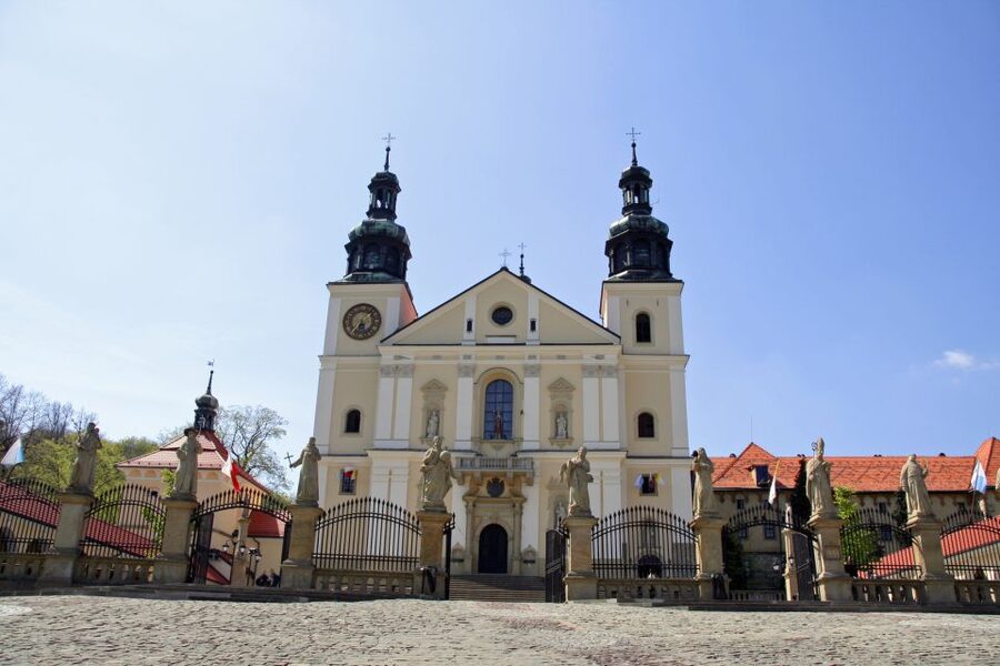 Wadowice and Kalwaria: John Paul II Route - Wadowice Family Home: Seeing a Future Pope in Ordinary Rooms