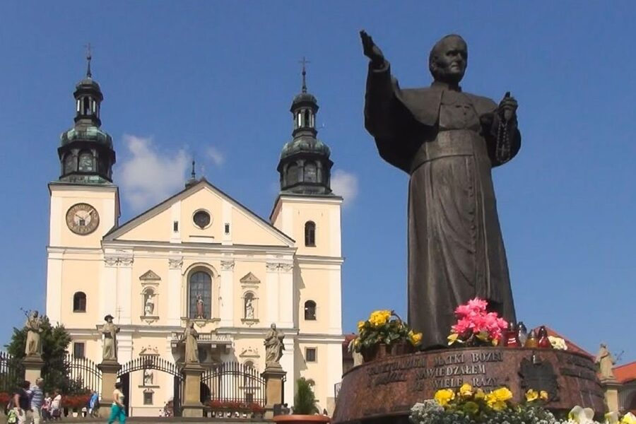 Wadowice, Kalwaria and Lagiewniki: John Paul II Tour - Should you book the John Paul II tour?