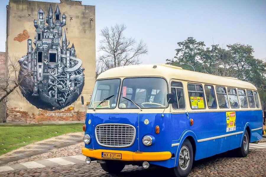 Warsaw: 2.5-Hour Dark Side - Praga District by a Retro Bus - Praga street art and the streets you actually want to remember