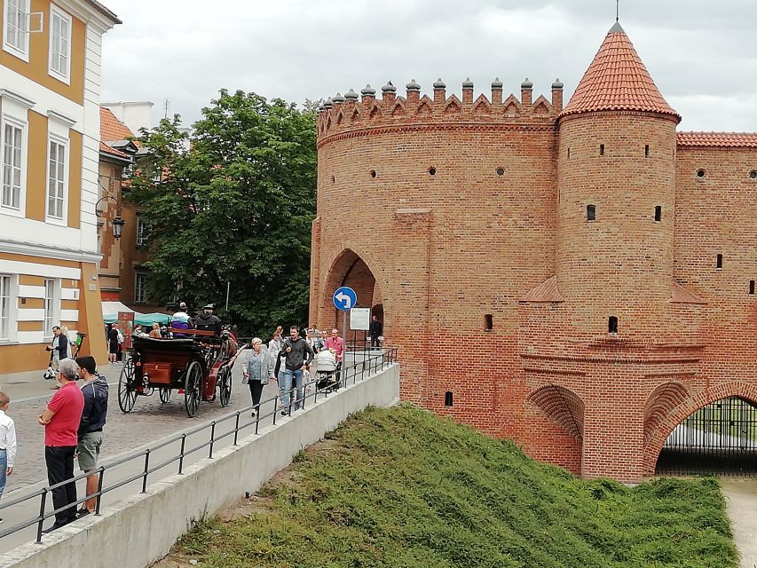 Warsaw: 2-Hour Old Town Walking Tour - Key things that make this Warsaw Old Town walk worth your time