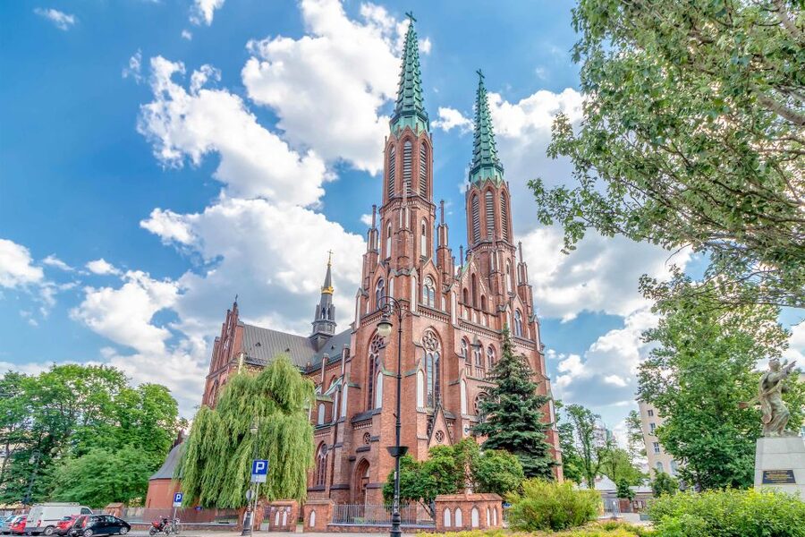 Warsaw: 2-Hour Praga Walking Tour - The Praga Street Band Monument and the Neighborhood’s Memory