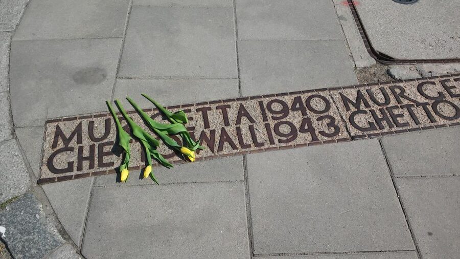 Warsaw: 2-Hour Tour of Daily Life in the Ghetto Warsaw - Walking the Warsaw Ghetto’s last preserved street and wall remains