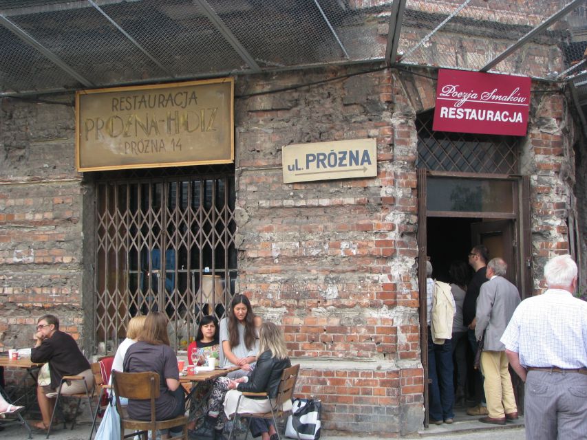 Warsaw: 2-Hour Tour of Daily Life in the Ghetto Warsaw - The one synagogue that survived and the meaning of daily life