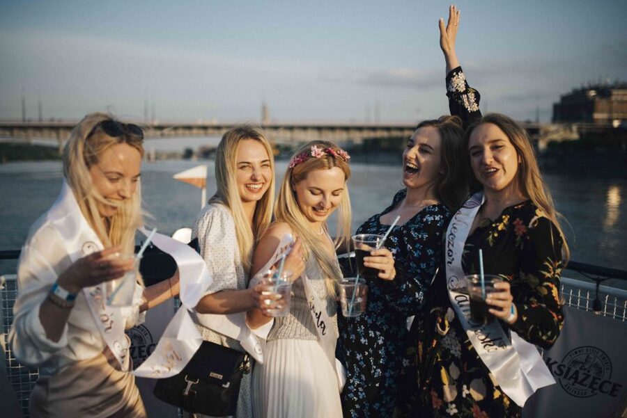Warsaw: Boat Party with Unlimited Drinks &VIP Club Entrance - Key Highlights Worth Planning For