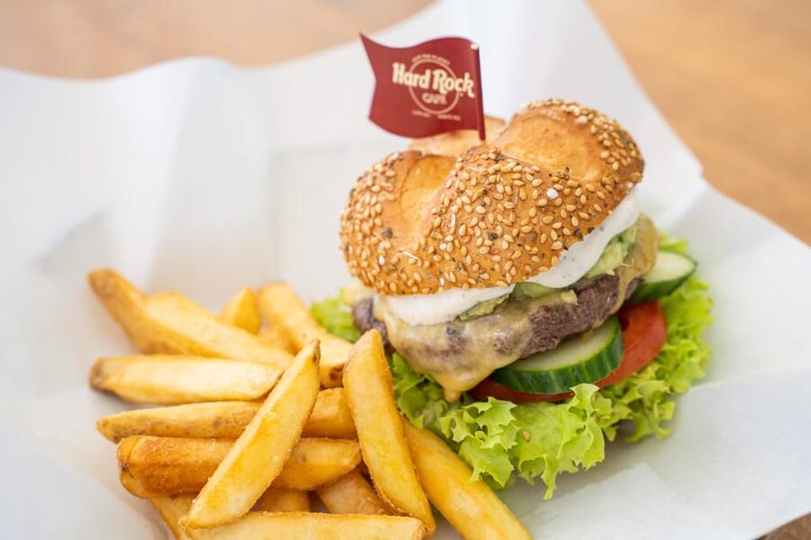 Warsaw: Breakfast at Hard Rock Cafe - How the 90-Minute Timing Really Works