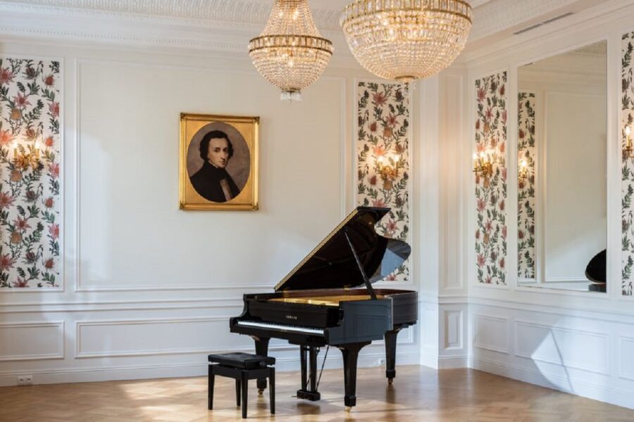 Warsaw: Chopin Concert Ticket With Glass of Champagne - The best souvenir: talk to the pianist and take a photo