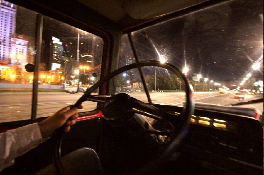 Warsaw: Evening History and Pubs Tour by Retro Minibus - Grzybowski Square Start Point: Where Wartime Tension Meets Modern City Life
