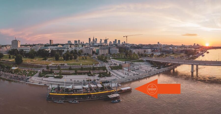 Warsaw: Evening Vistula Cruise with Welcome Drink - Under Three Bridges: Where the City Changes in Front of You