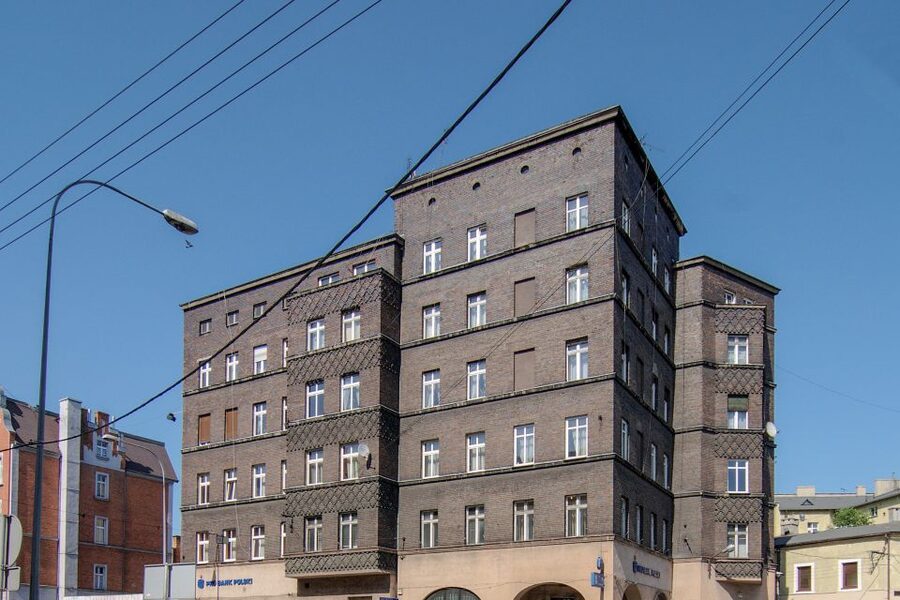 Warsaw: Ghetto, Jewish Cemetery & POLIN Museum Private Tour - The ghetto on the map: boundary markers and uprising memorials