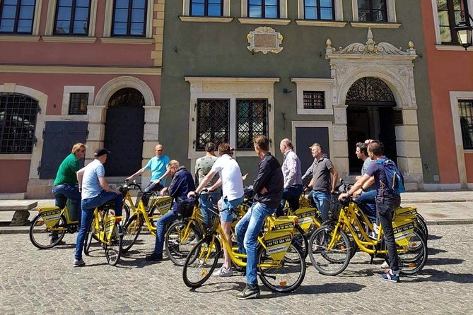 Warsaw Highlights by Bike with Breathtaking Sceneries - A 2.5-hour Warsaw highlights route that actually feels doable