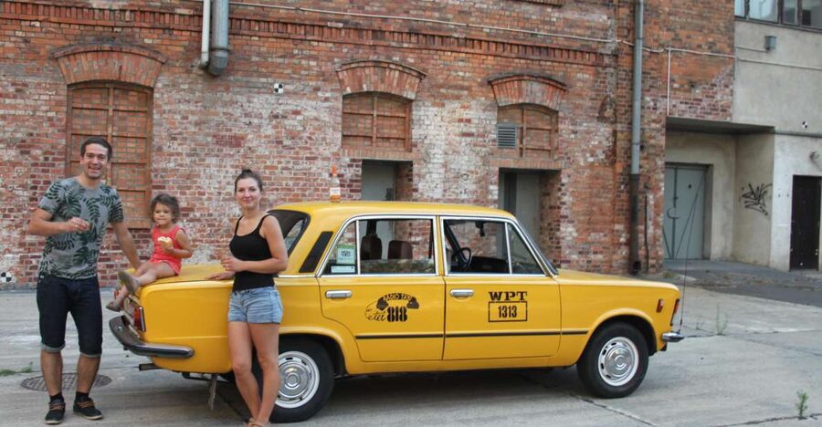 Warsaw: Historic Private Tour in Retro Fiat - Jewish Ghetto remnants: seeing the war in the layout of streets